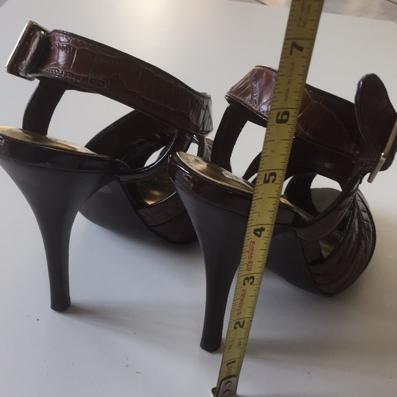 BCBG Brown heels - Picture 4 of 7